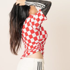Asimetrična majica s jastučićima